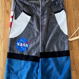 Kids Hooded Blanket - Gray and Blue